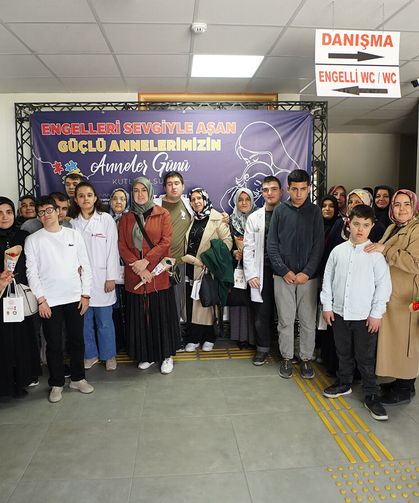 Büyükşehir’in Engelsiz Yaşam Merkezi’nde Anneler Günü etkinliği!
