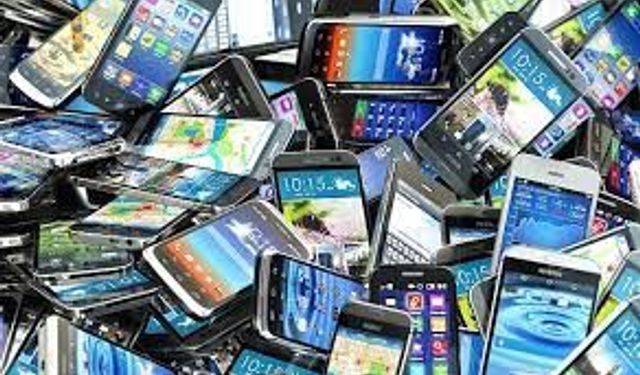 Kullanılmayan cep telefonları için 1 yıl süre!