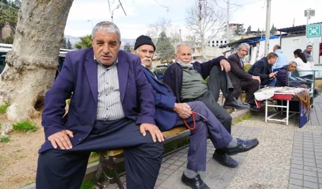 Emeklilik Hayali Başka Bahara mı Kaldı? Ünlü Uzmandan Bağ-Kur Tescil ve Staj Mağdurlarını Üzen Analiz!