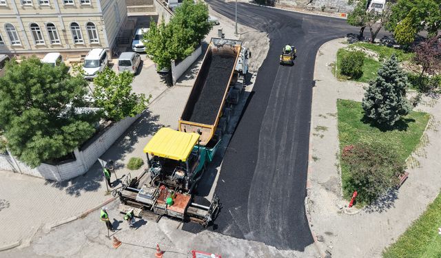 Dulkadiroğlu’nda Sokak Sokak Asfalt Çalışması Başladı!