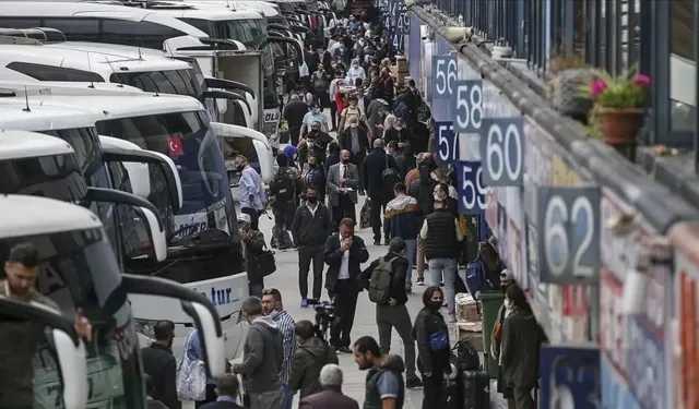 2026 Antalya - İzmir Otobüs Bileti Fiyatları Ne Kadar? Sefer Saatleri, Firmalar ve Yol Kaç Saat Sürer?