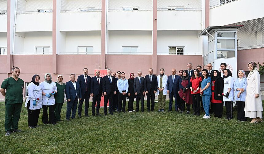 Başkan Görgel Huzurevi sakinleriyle bayramlaştı!