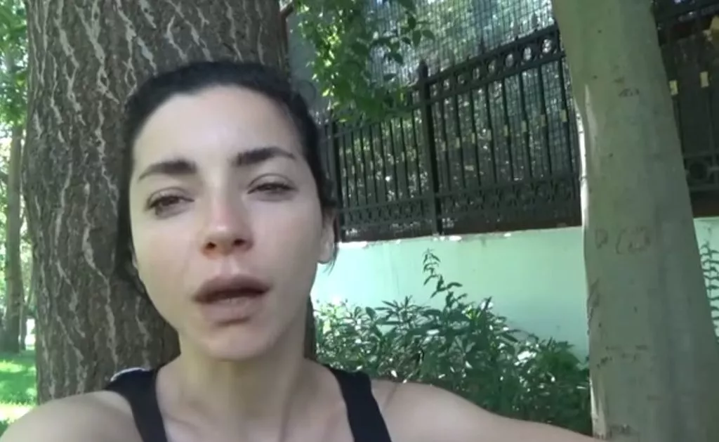 Merve Boluğur'dan gündemi sallayan ilişki yorumu 1