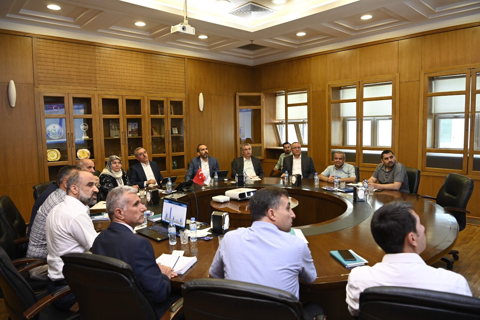 Toplantı (5)