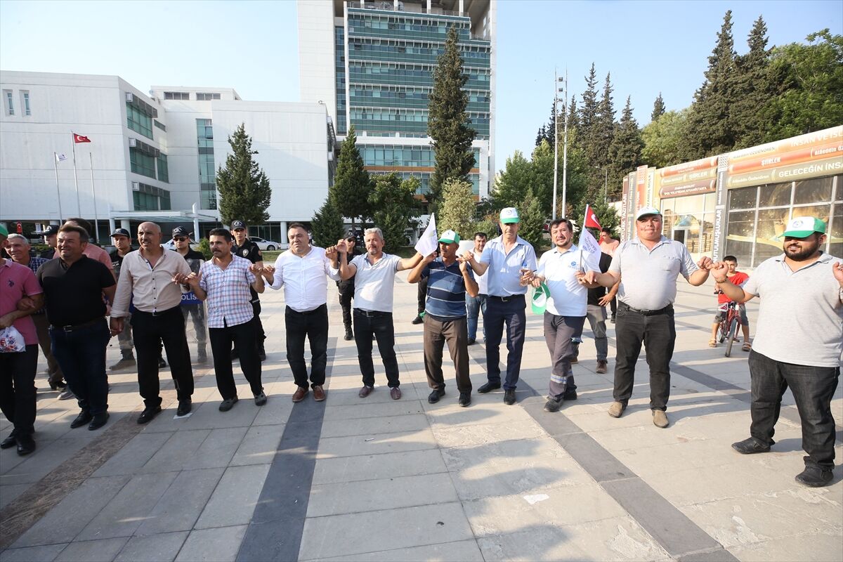 AA-20220805-28580580-28580579-KAHRAMANMARASTA_BELEDIYE_ISCILERI_EYLEM_YAPTI