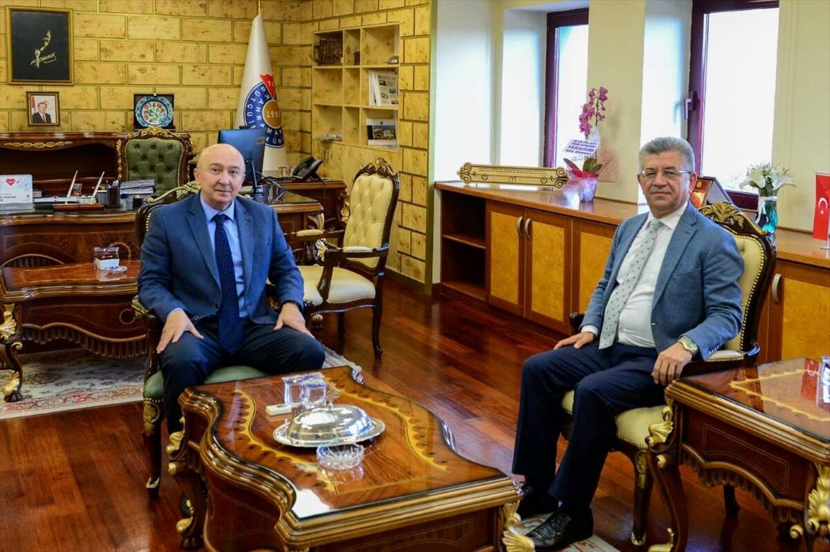 AA-20220924-28977285-28977281-KSU_REKTORU_PROF_DR_YASIMA_HAYIRLI_OLSUN_ZIYARETLERI
