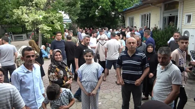 kurbanlik-danaya-girdiler-kolide-istedikleri-16076353_4017_o