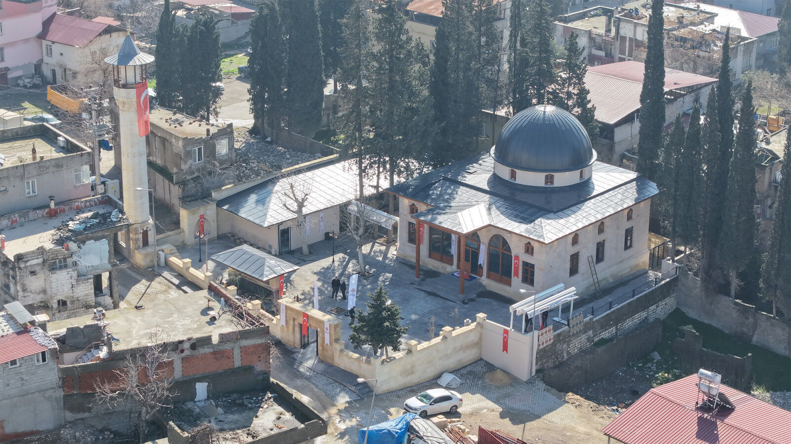 Isa Divanli Camii 1